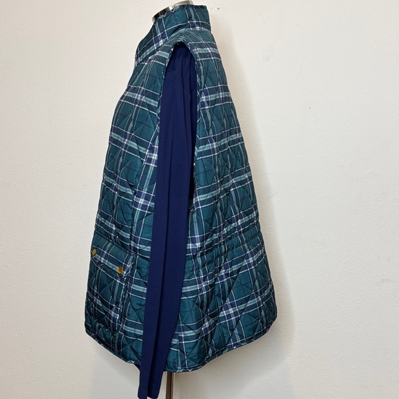 Bundle of size 3X St. John's Bay Plaid Quilted Vest and Liz- Claiborne top - Picture 5 of 11